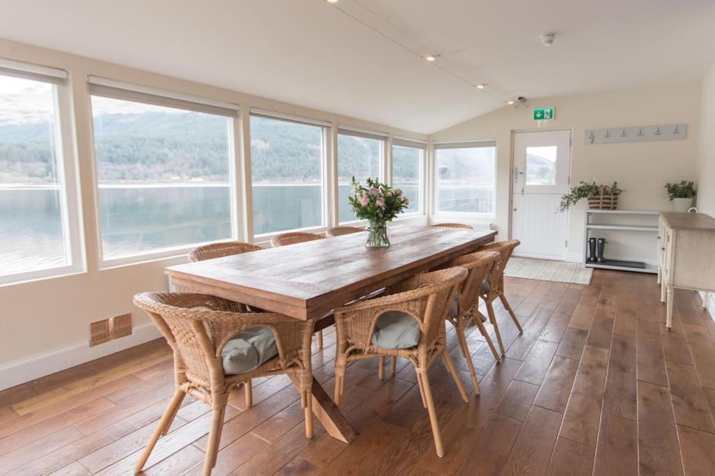 Rossmay House - 4 Bedroom Scottish Villa With Waterfront / Mountain Views Arrochar Exterior foto