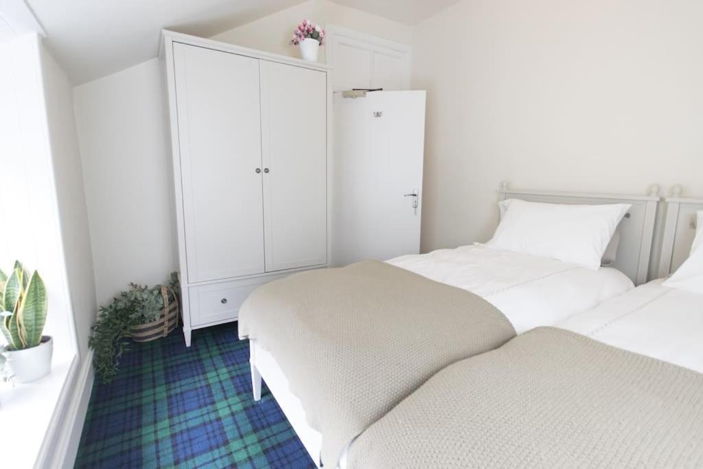 Rossmay House - 4 Bedroom Scottish Villa With Waterfront / Mountain Views Arrochar Exterior foto